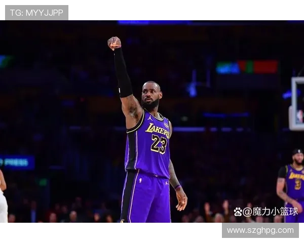 詹姆斯创下历史新纪录 湖人击败勇士迎来赛季开门红